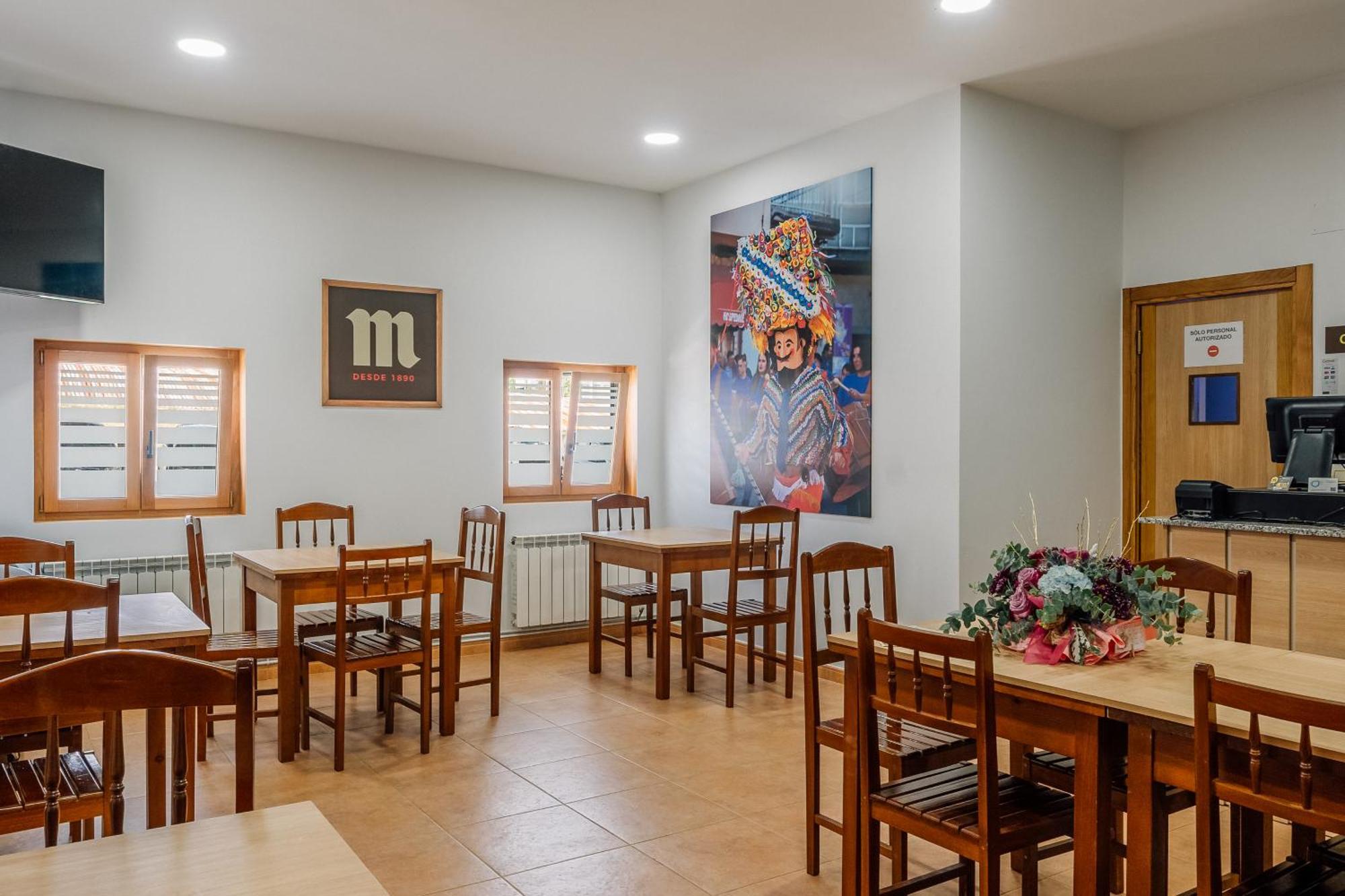 Vila Vilarino Albergue Hotel & Restaurante 奥伦塞 外观 照片